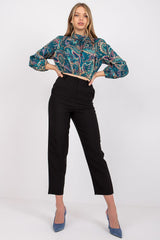Short blouse with long sleeves