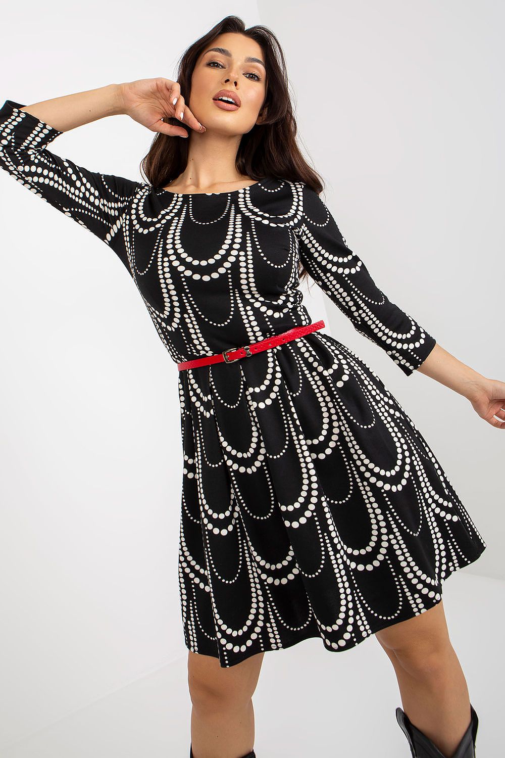 3/4 sleeves day dress with a covered zipper