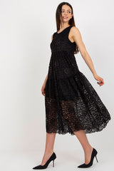 Sleeveless openwork dress with a flared cut