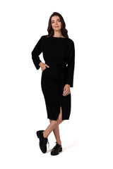 Long sleeves midi day dress with a strut