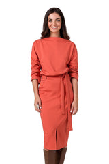 Long sleeves midi day dress with a strut