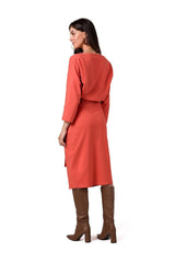 Long sleeves midi day dress with a strut