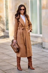 Classic cut with a waist belt wool coat