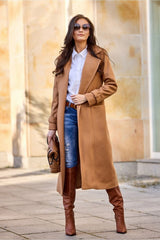 Classic cut with a waist belt wool coat