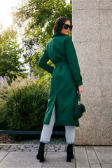 Classic cut with a waist belt wool coat