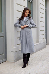 Classic cut with a waist belt wool coat