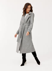 Classic cut with a waist belt wool coat