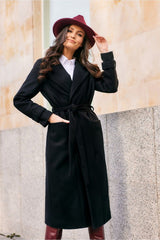 Classic cut with a waist belt wool coat