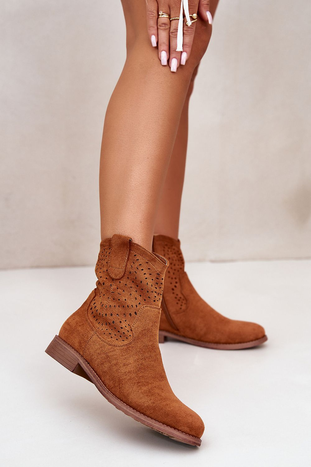 Women's lace-up ankle boots