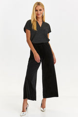 Ankle length pants with straight and very wide legs