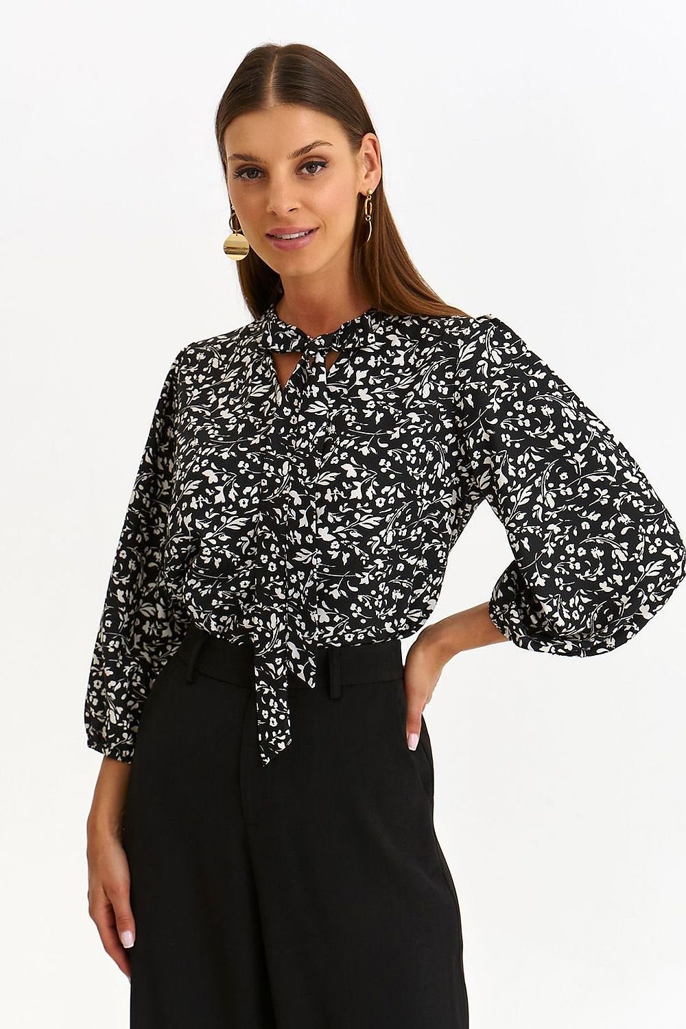 3/4 length sleeves decorative binding blouse
