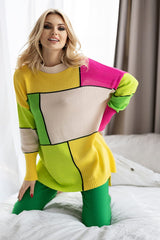 Loose-fitting jumper with long sleeves