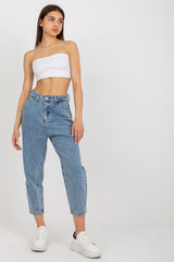 High-waisted jeans with zipper